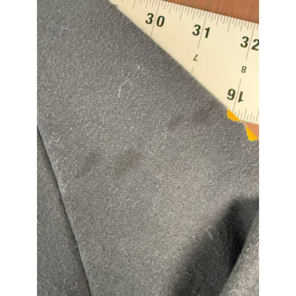 Project Rock Under Armour Pullover Hoodie Black Gold Youth XS Dwayne Johnson Kid - Picture 3 of 9